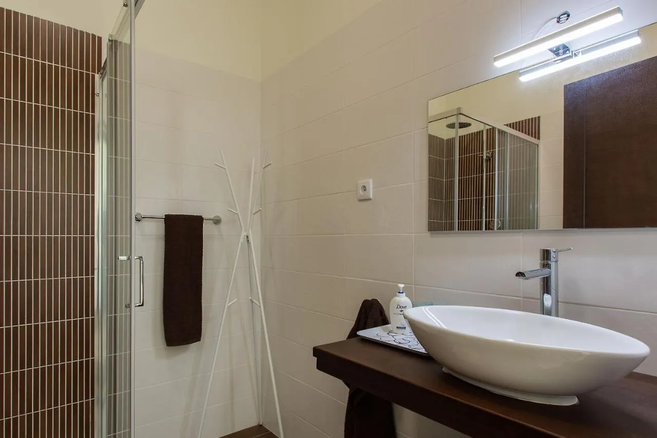 Corte Velada Guest House By Lovelystay Lagos