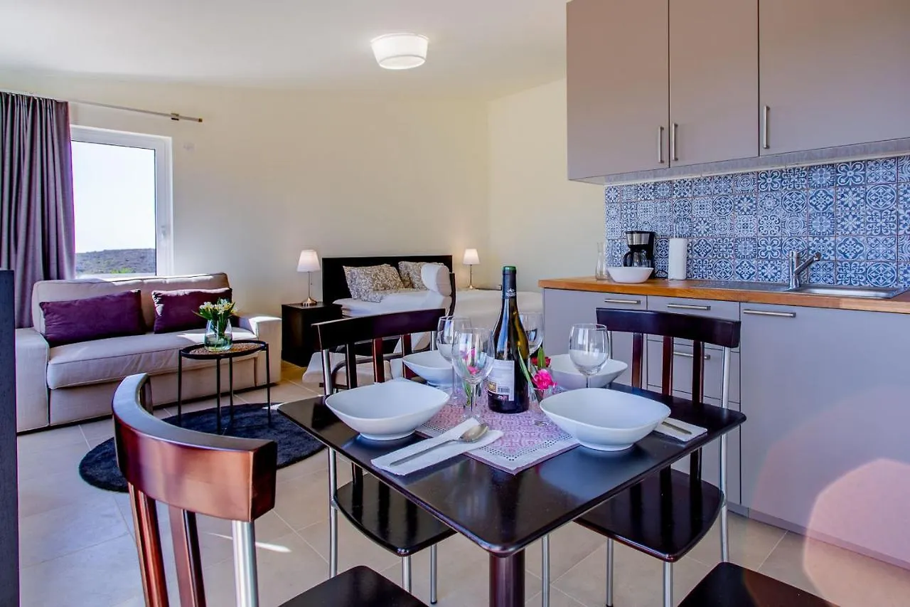 Corte Velada Guest House By Lovelystay Lagos Appartement